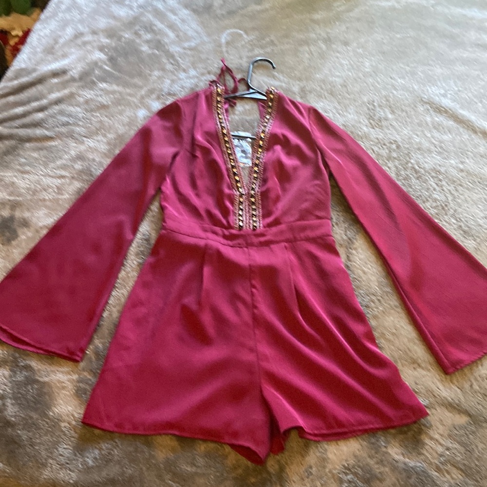 BEBE’s BARDOT short romper  NEW W TAGS !!